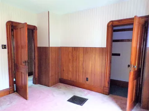401 E Main St, Altona, IL 61414 photo 31