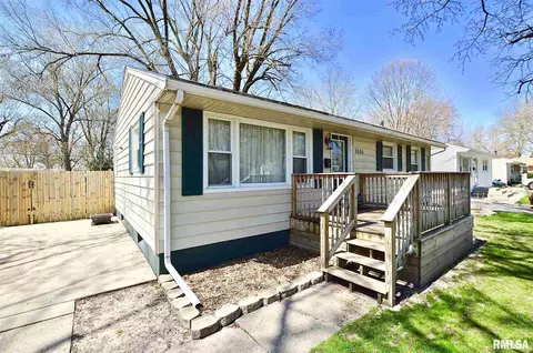 3525 Stanton St, Springfield, IL 62703 photo 4