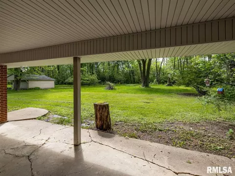 2328 E Lake Shore Dr, Springfield, IL 62712 photo 13