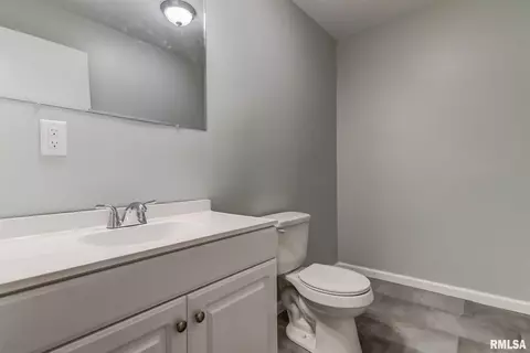 1124 N Ohio Ave, Springfield, IL 62702 photo 31
