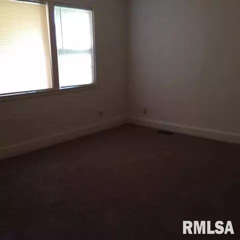 1028 N Macarthur Blvd, Springfield, IL 62702 photo 9