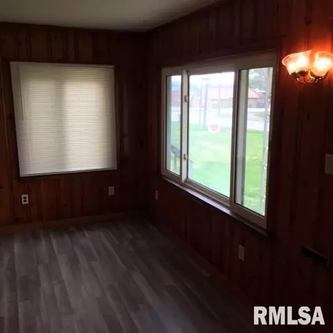 1028 N Macarthur Blvd, Springfield, IL 62702 photo 4