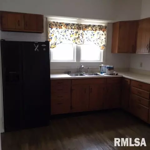1028 N Macarthur Blvd, Springfield, IL 62702 photo 2