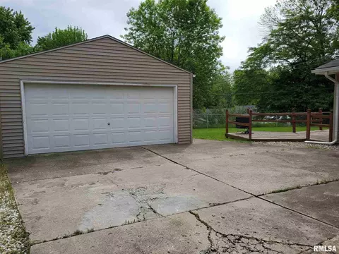 107 Windsor Rd, Springfield, IL 62702 photo 4