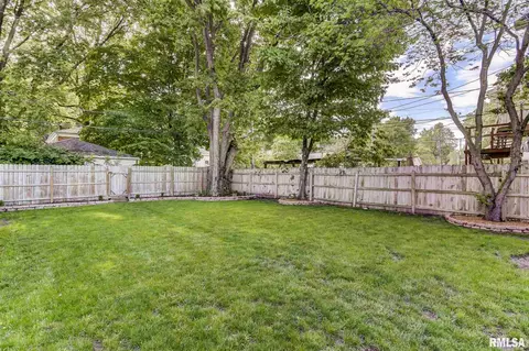 1705 S Pasfield St, Springfield, IL 62704 photo 2