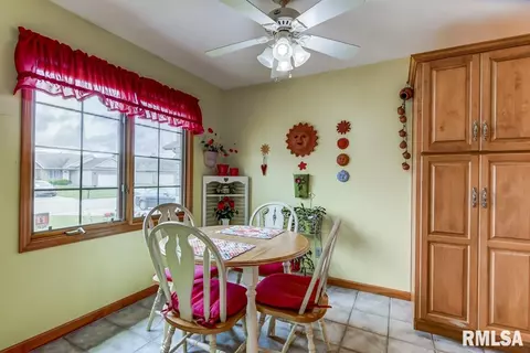 3909 Lear Dr, Springfield, IL 62711 photo 8