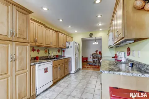 3909 Lear Dr, Springfield, IL 62711 photo 7