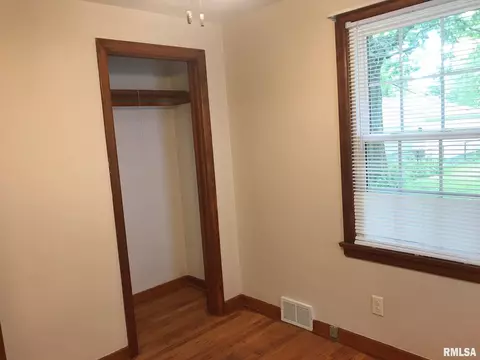624 S Amos Ave, Springfield, IL 62704 photo 10