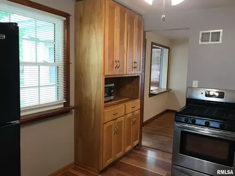 624 S Amos Ave, Springfield, IL 62704 photo 9