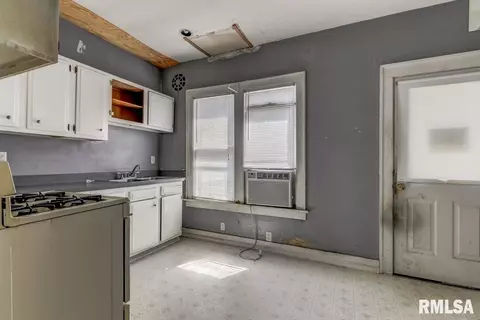 1900 S 5th St, Springfield, IL 62703 photo 7