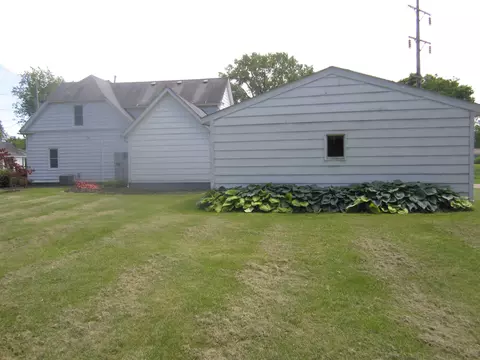 703 N Taylor St, Athens, IL 62613 photo 40