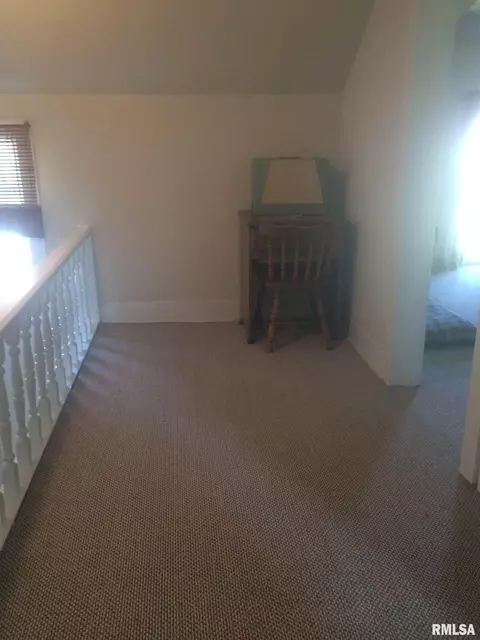 703 N Taylor St, Athens, IL 62613 photo 33