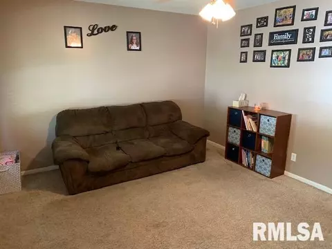 1905 Fairfield Dr, Springfield, IL 62702 photo 14