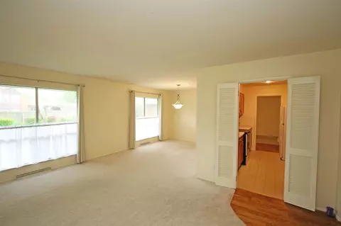 3125 Elmhurst Dr, Springfield, IL 62704 photo 4