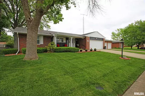 3125 Elmhurst Dr, Springfield, IL 62704 photo 2
