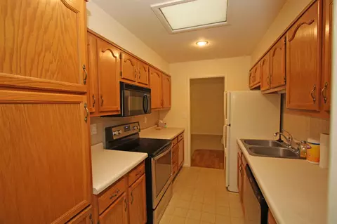 3125 Elmhurst Dr, Springfield, IL 62704 photo 8