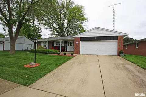 3125 Elmhurst Dr, Springfield, IL 62704 photo 3