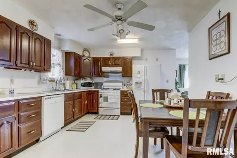 1230 E Stanford Ave, Springfield, IL 62703 photo 11