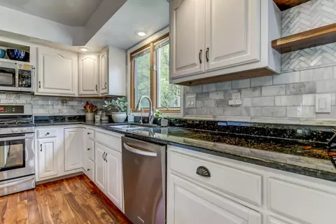 2208 Silver Mill Ct, Springfield, IL 62704 photo 11