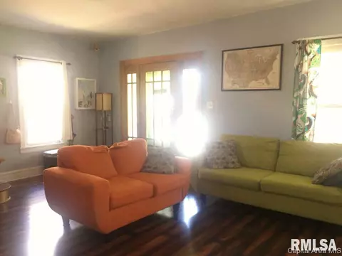 1611 S 4th St, Springfield, IL 62703 photo 5