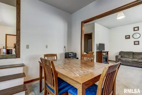 1711 S 1st St, Springfield, IL 62704 photo 6