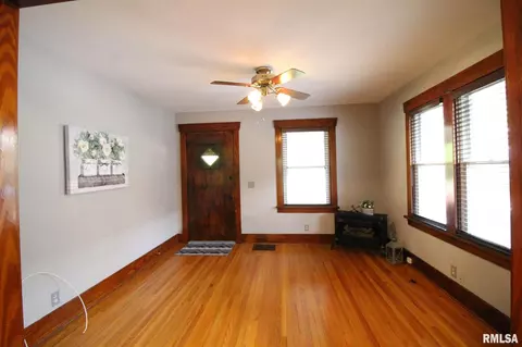 2201 S Holmes St, Springfield, IL 62704 photo 3
