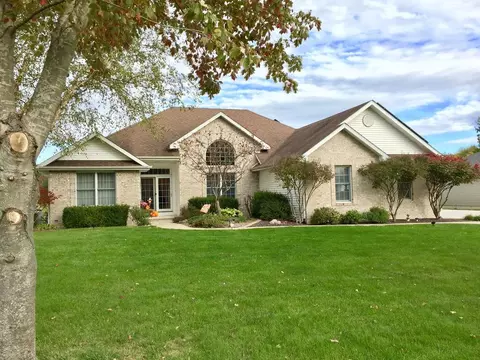 593 W Hoechester Rd, Springfield, IL 62711 photo 1