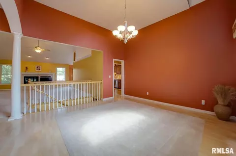 593 W Hoechester Rd, Springfield, IL 62711 photo 10