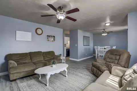 2413 Grom Dr, Springfield, IL 62707 photo 3