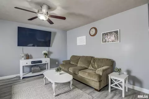 2413 Grom Dr, Springfield, IL 62707 photo 5