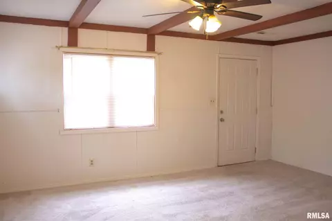 7 Goodwin Ct, Springfield, IL 62704 photo 2