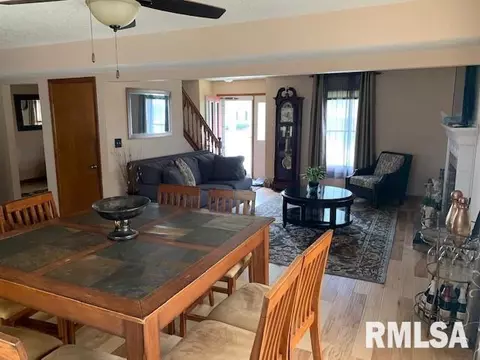 2525 Columbus Cir, Springfield, IL 62703 photo 4