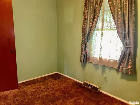 25 Hedge Dr, Springfield, IL 62702 photo 11