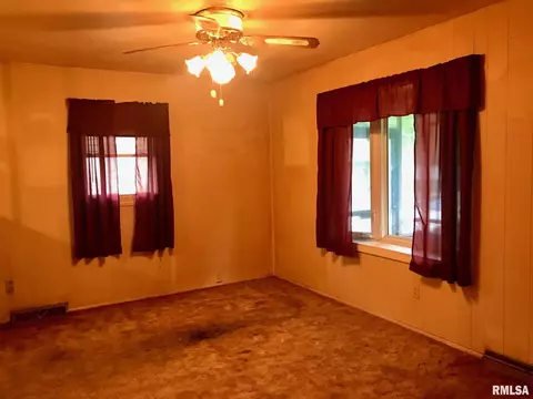 25 Hedge Dr, Springfield, IL 62702 photo 4