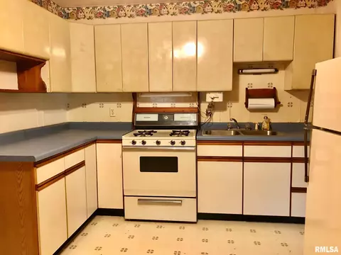 25 Hedge Dr, Springfield, IL 62702 photo 7