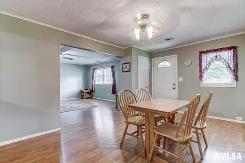 1654 W Enos Ave, Springfield, IL 62702 photo 4