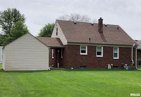 1927 36th St, Moline, IL 61265 photo 2