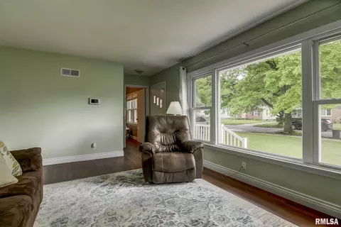 1901 Marland St, Springfield, IL 62702 photo 5