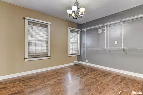 2101 S 5th St, Springfield, IL 62703 photo 5