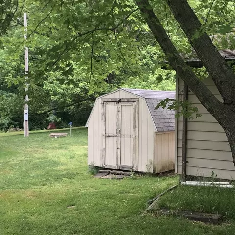 335 S Tower Rd, Dawson, IL 62520 photo 5