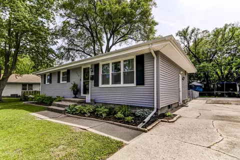 3615 Ivanhoe Dr, Springfield, IL 62703 photo 2