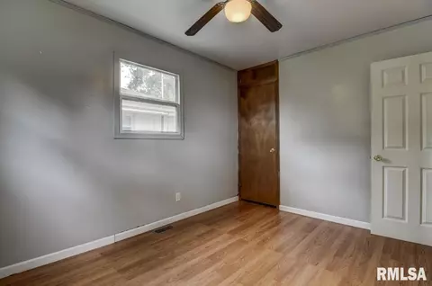 1812 E Bertman Ave, Springfield, IL 62702 photo 14