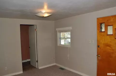 2345 S 7th St, Springfield, IL 62703 photo 2