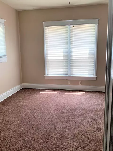 1330 N 2nd St, Springfield, IL 62702 photo 5