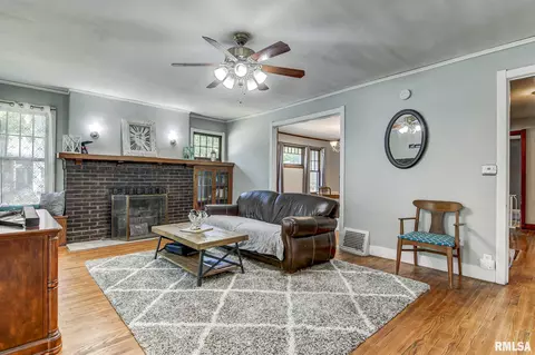 2000 S 4th St, Springfield, IL 62703 photo 6