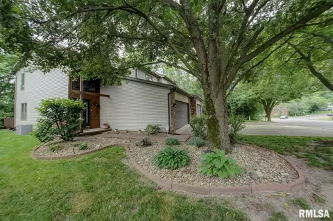 12 Holiday Rd, Springfield, IL 62702 photo 1