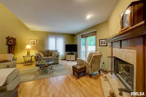 12 Holiday Rd, Springfield, IL 62702 photo 9