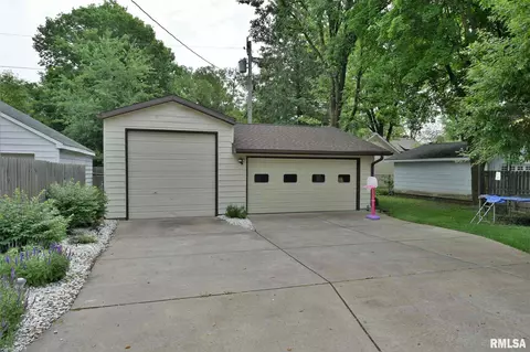 1532 Bates Ave, Springfield, IL 62704 photo 5