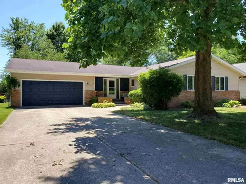 2020 Croydon Dr, Springfield, IL 62703 photo 1