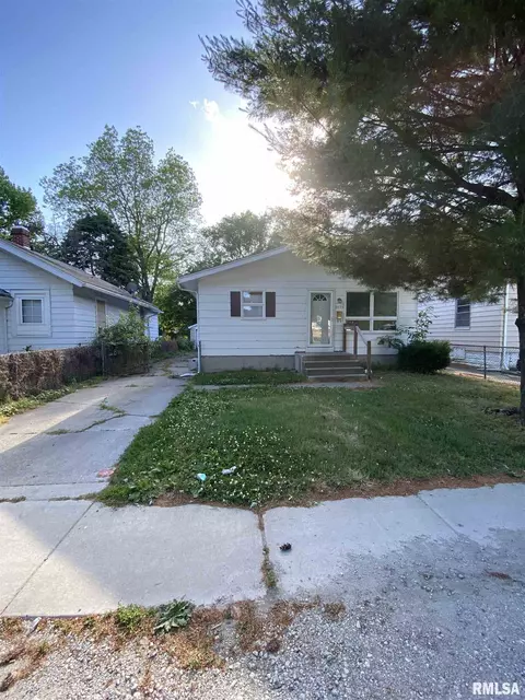 2175 S 12th St, Springfield, IL 62703 photo 1